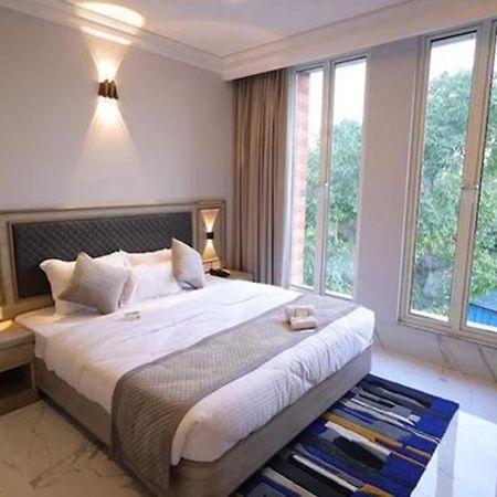 Fabhotel Prime Hampton By Ic'S Нойда Экстерьер фото