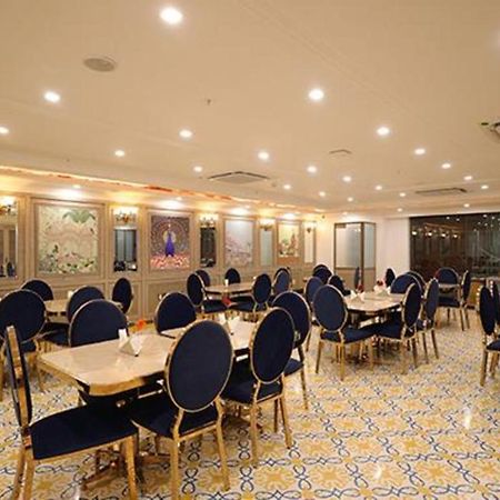 Fabhotel Prime Hampton By Ic'S Нойда Экстерьер фото